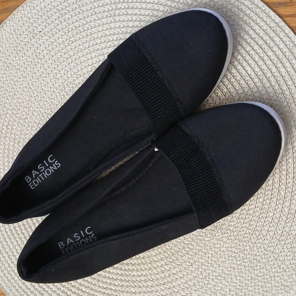 Basic Editions Shoes - Basic Editions Women's Black Canvas